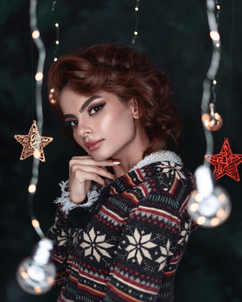 5 trendy Christmas makeup looks in Singapore to match with your nail stickers