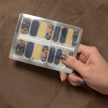 Load image into Gallery viewer, Emerald gold nail stickers