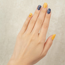 Load image into Gallery viewer, nail-stickers-singapore-midnight-sun