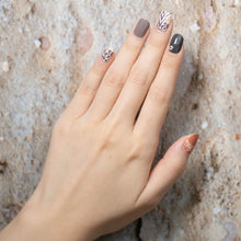 Load image into Gallery viewer, nail-stickers-singapore-pride-of-the-pack