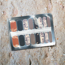 Load image into Gallery viewer, nail-stickers-singapore-pride-of-the-pack